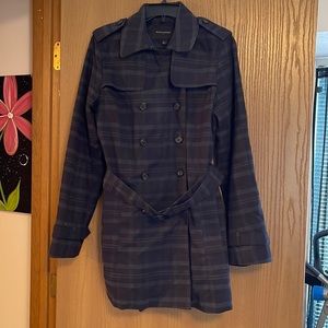 5 for $25 🙌 Banana Republic ladies size medium trench coat